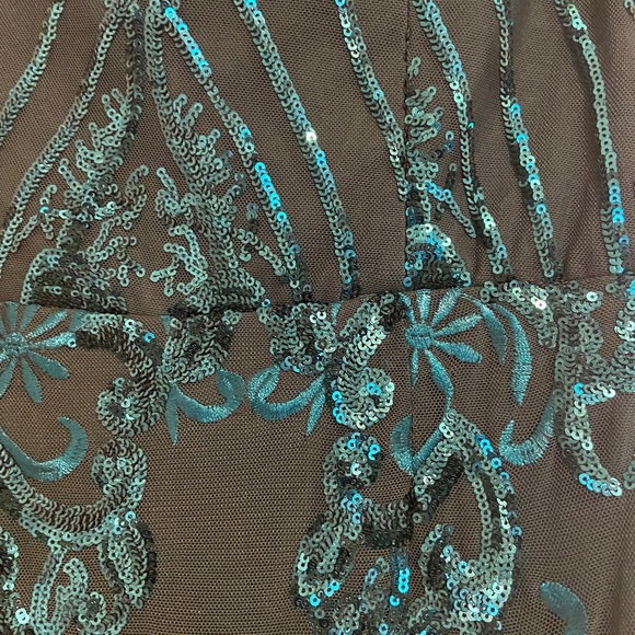 Fashion Nova Green Evening Gown - Picture 3 of 4